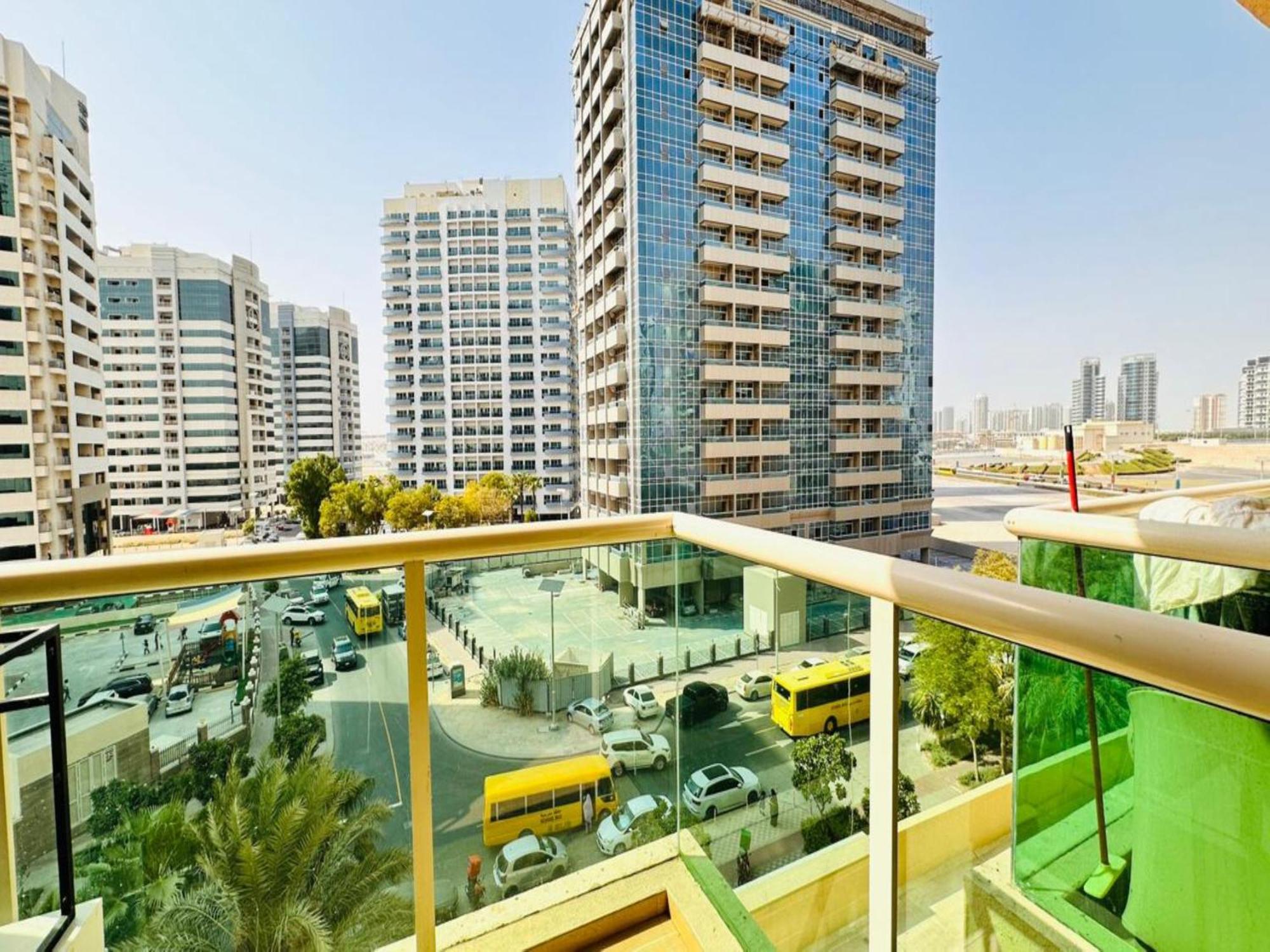 Oyo 1233 Elite 1 Sports City, Apartment