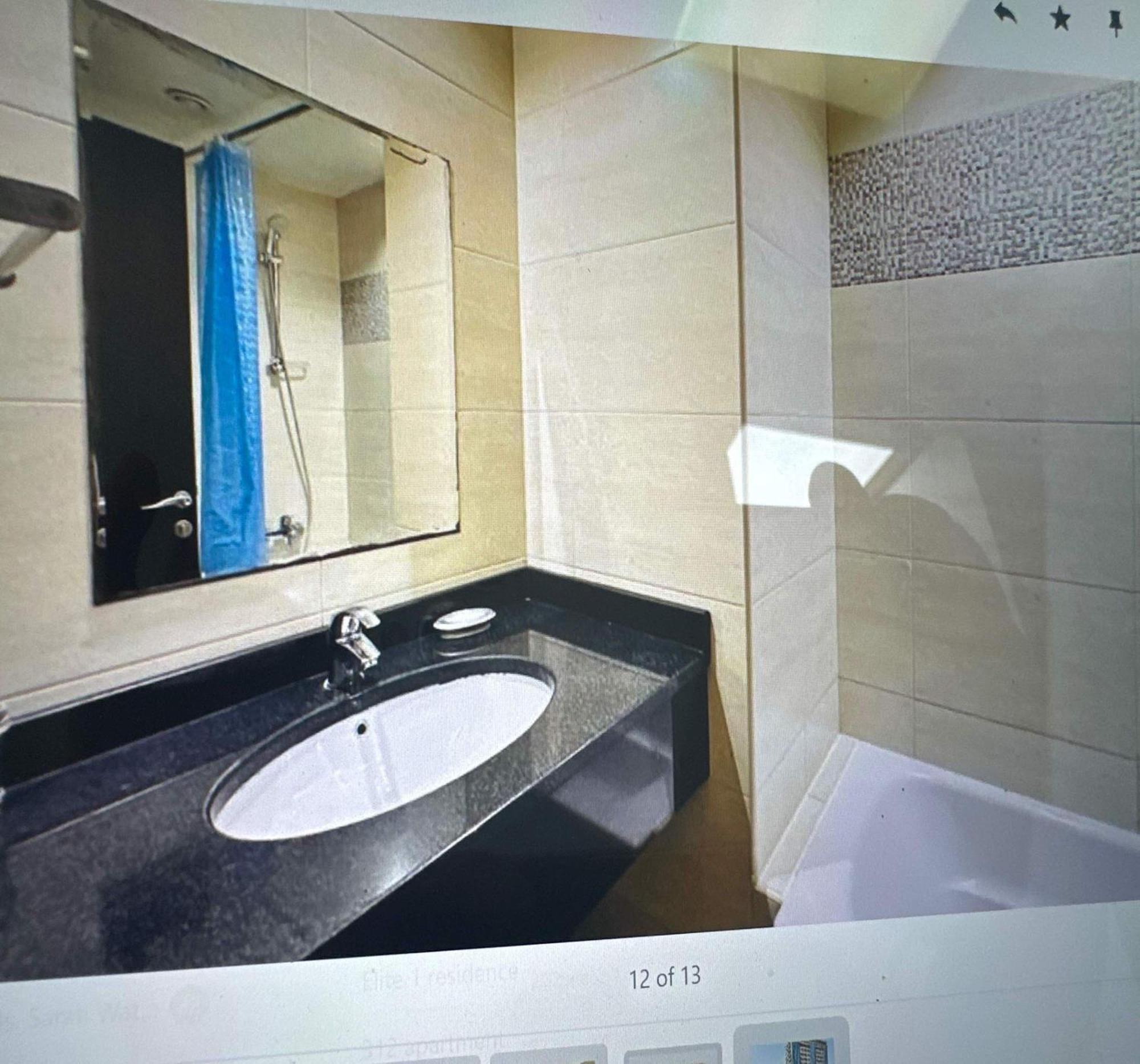 Oyo 1233 Elite 1 Sports City, Apartment